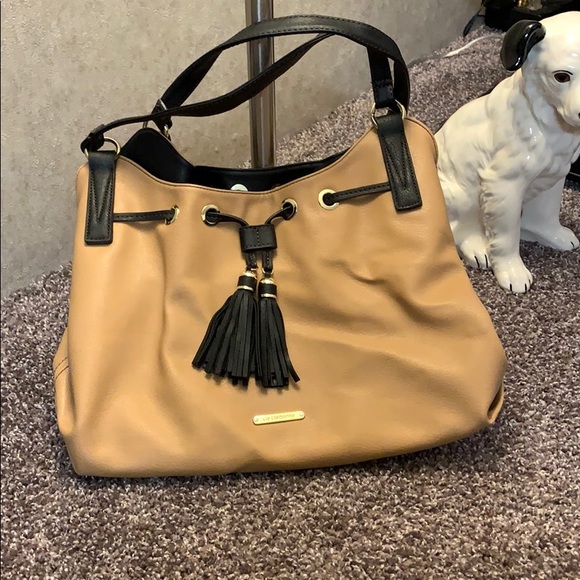 Liz Claiborne Handbags - Liz Claiborne Purse